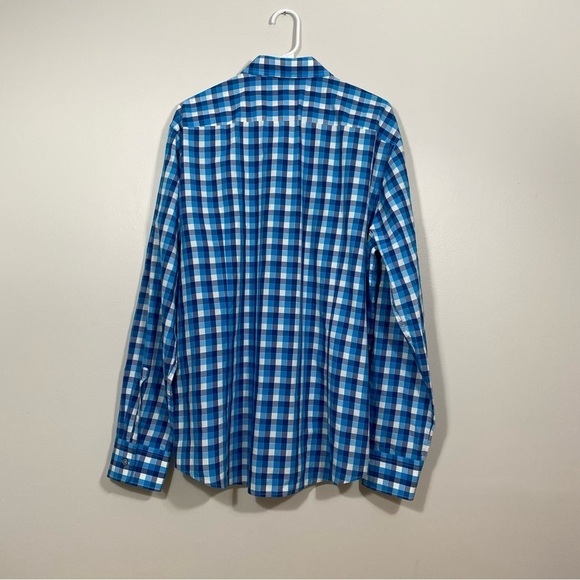 Hugo Boss Button down - Picture 2 of 5